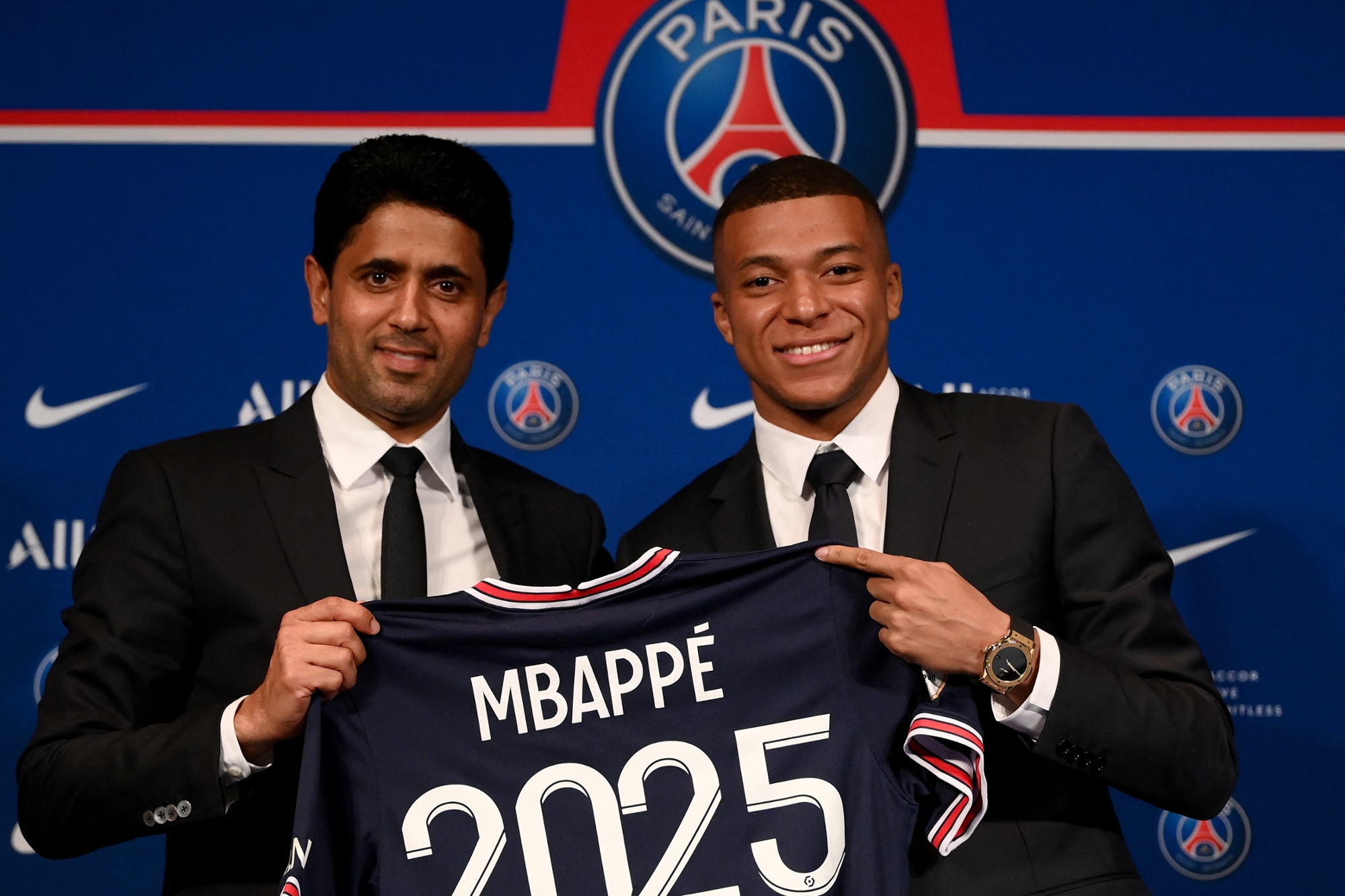 Le PSG éloigne encore Mbappé du Real Madrid en lui promettant un cadeau en or !