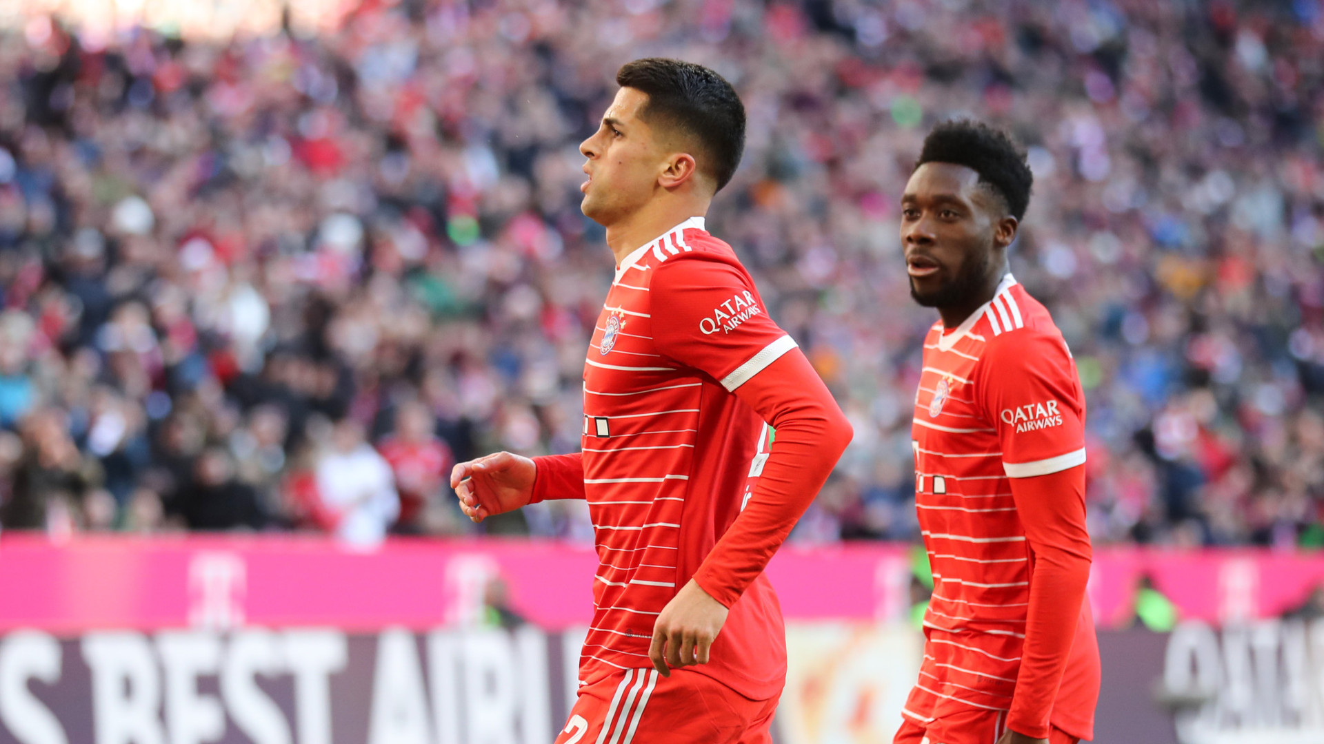 Le Bayern Munich écrase Augsbourg et conserve la tête de Bundesliga