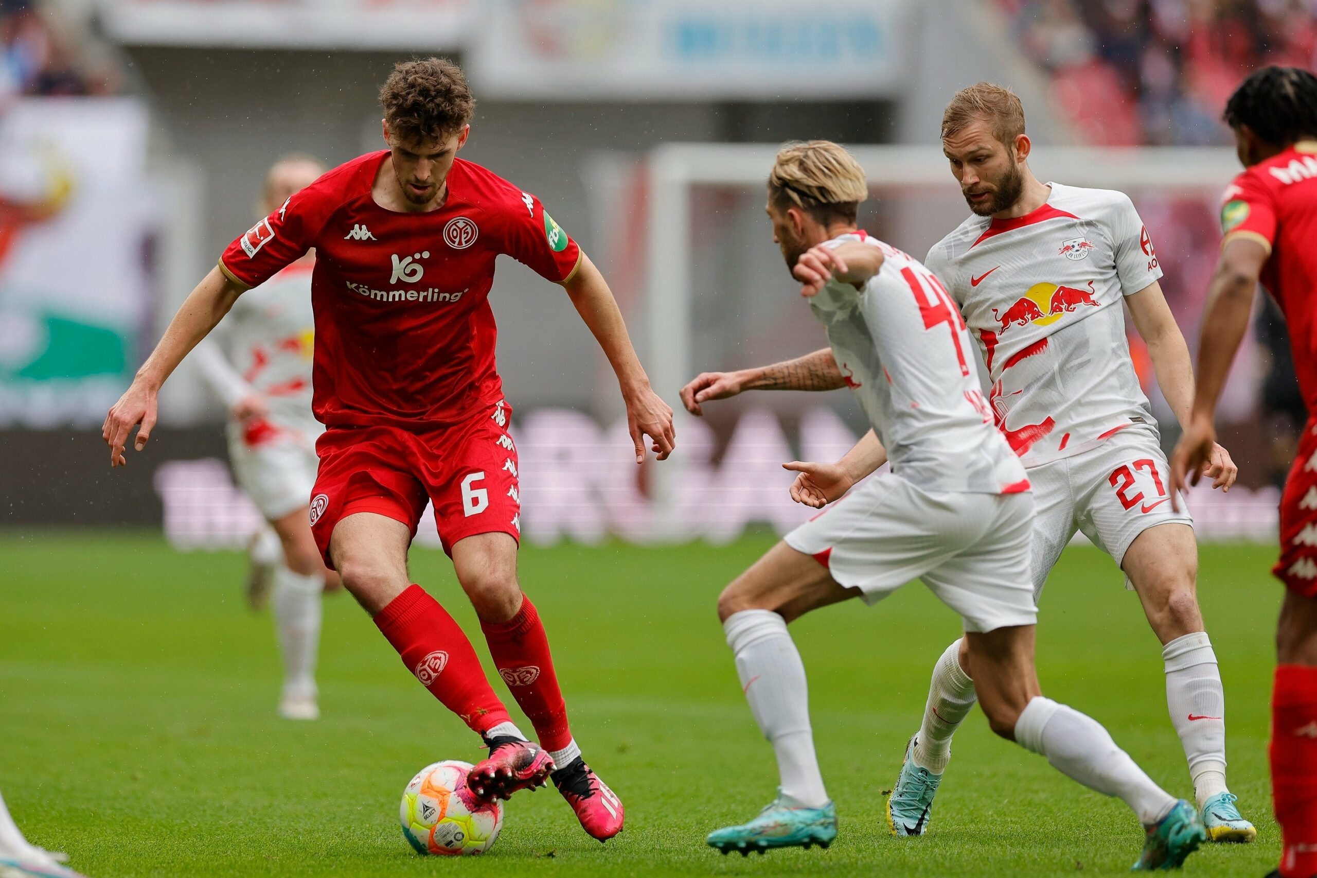 Orphelin de Christopher Nkunku, Leipzig coule à domicile contre Mayence