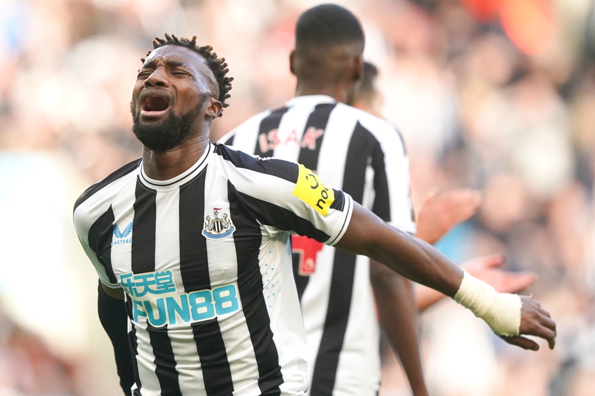 Newcastle domine Man Utd et retrouve le podium de Premier League