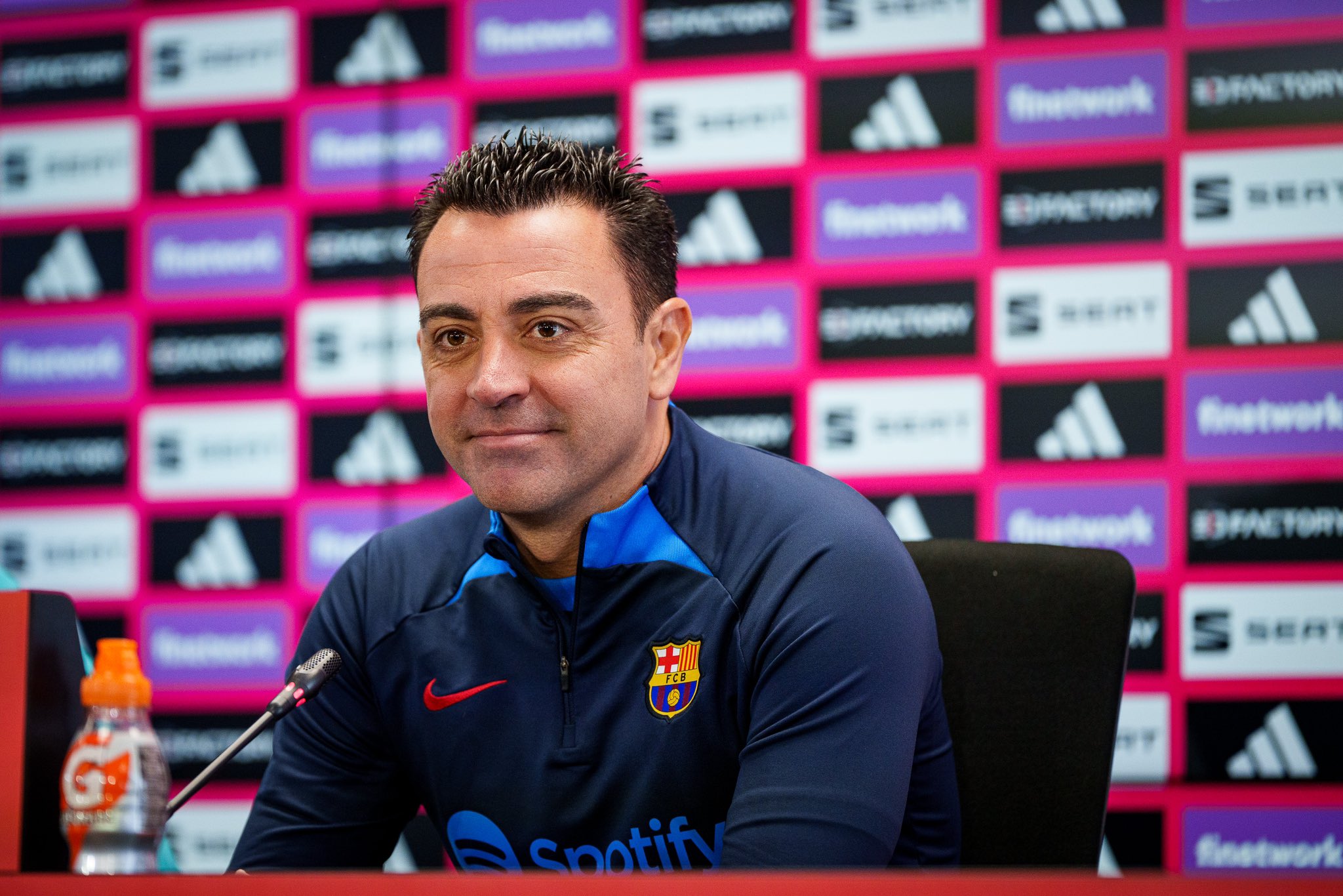 Ni Haaland Ni Osimhen, Xavi assume : « Ce sont les deux meilleurs attaquants du monde »