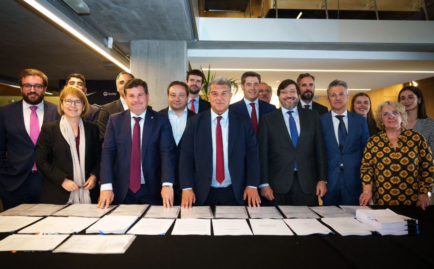 En crise financière, le Barça s’endette à coût de milliard pour rénover le Camp Nou (Officiel)