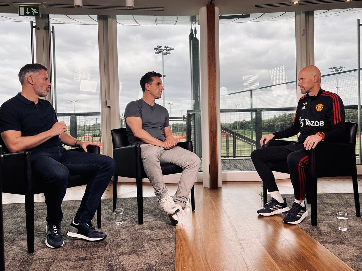 Saché de United par Gary Neville, Erik Ten Hag prend sa défense, « Avec lui, nous réussissons plutôt bien »