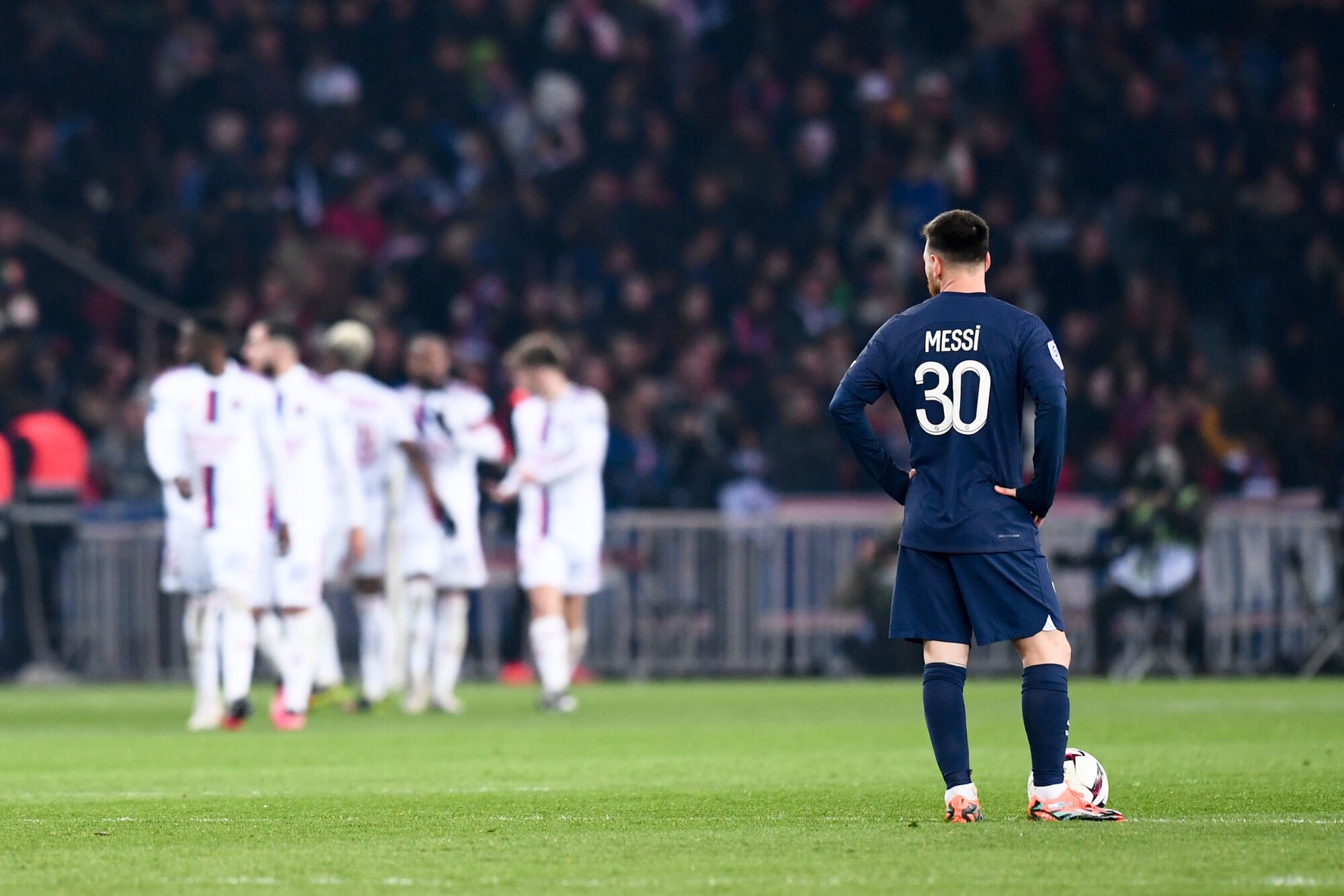 Ligue 1 : Deuxième défaite de rang pour le PSG, battu au Parc des Princes par Lyon