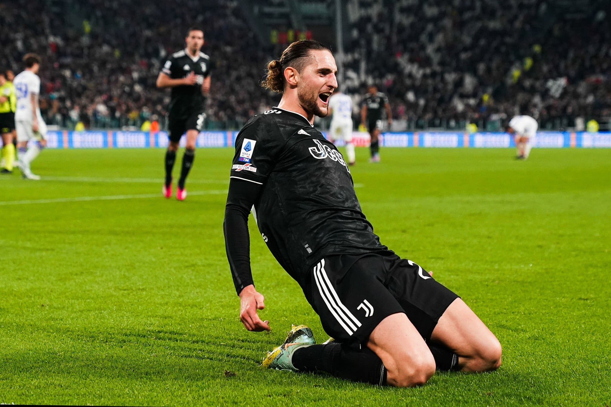 Adrien Rabiot ouvre déjà le score pour la Juve sur le terrain du Sporting ! (VIDEO)