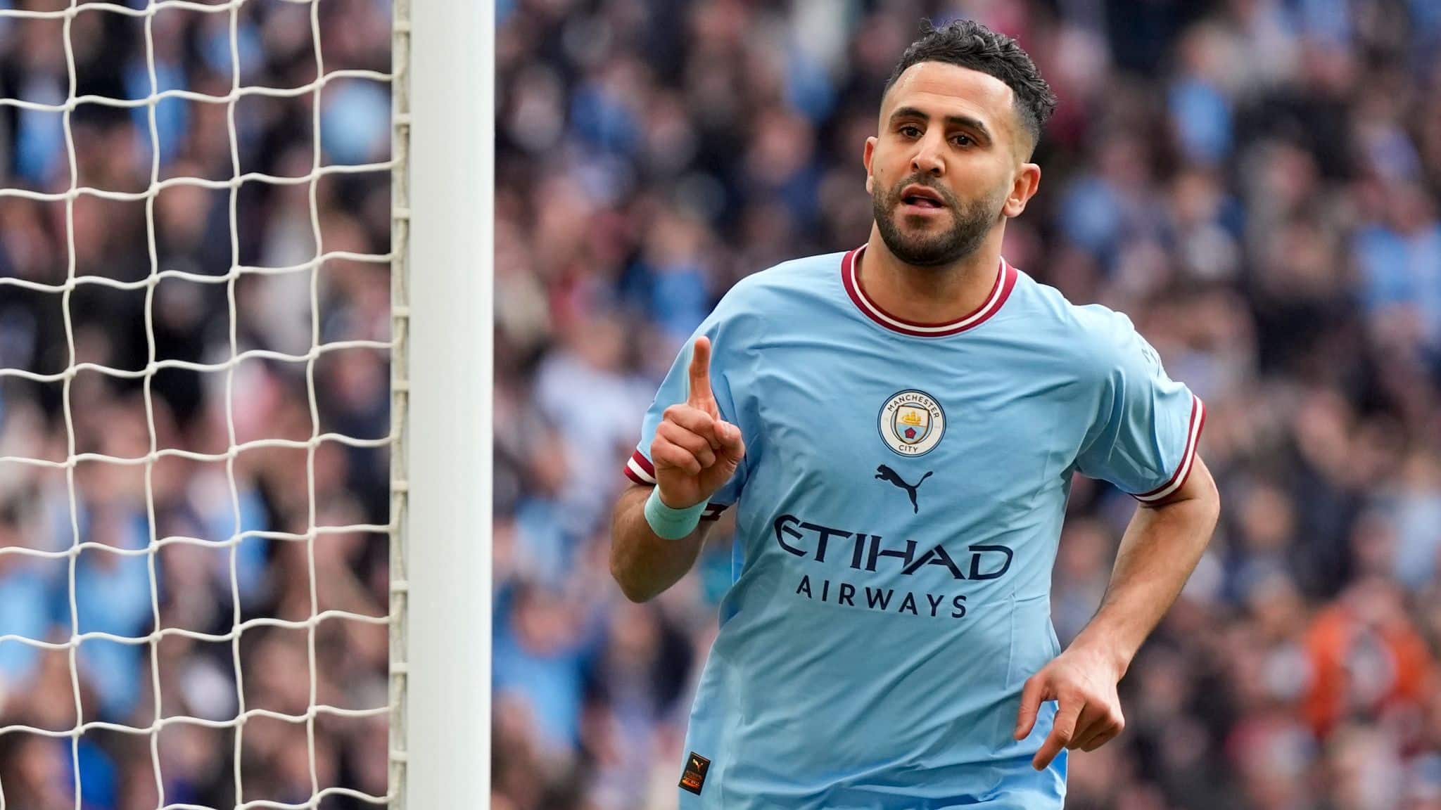 La belle réaction de Riyad Mahrez après son triplé en FA Cup