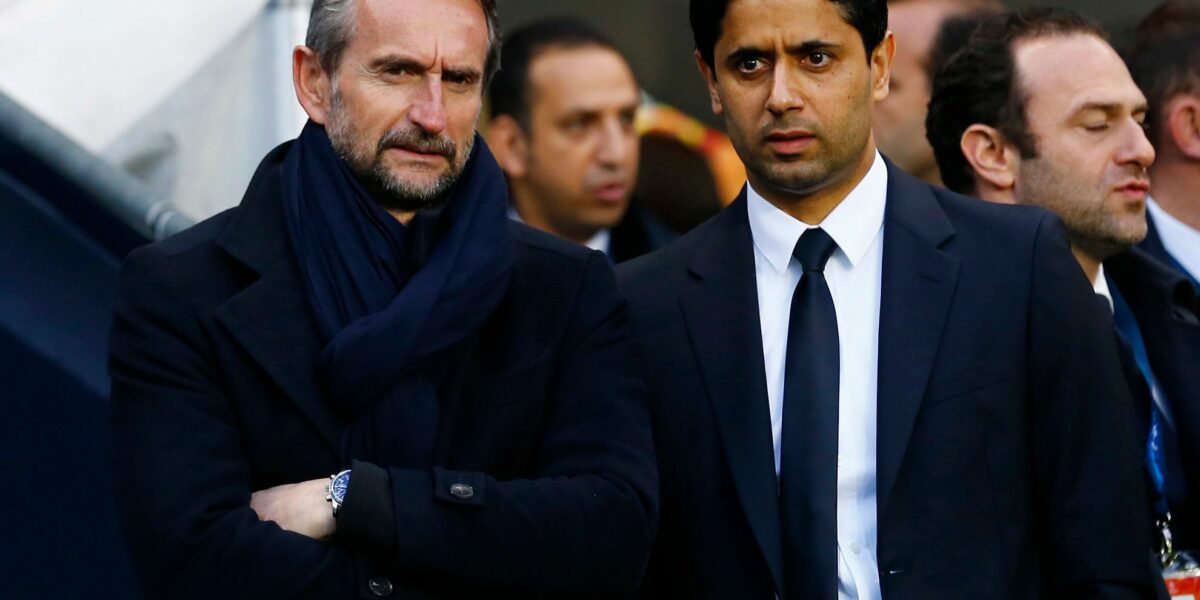 le president du psg nasser al khelaifi discute avec luis campos