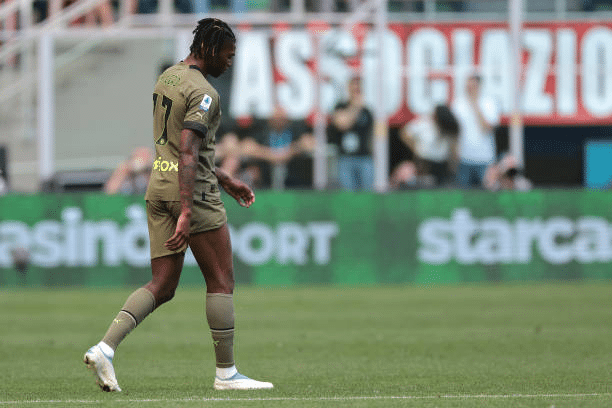 AC Milan: Leão donne de ses nouvelles après sa sortie sur blessure
