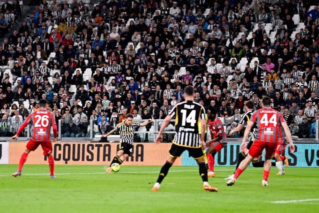 La Juventus s’offre Cremonese et s’accroche à la deuxième place