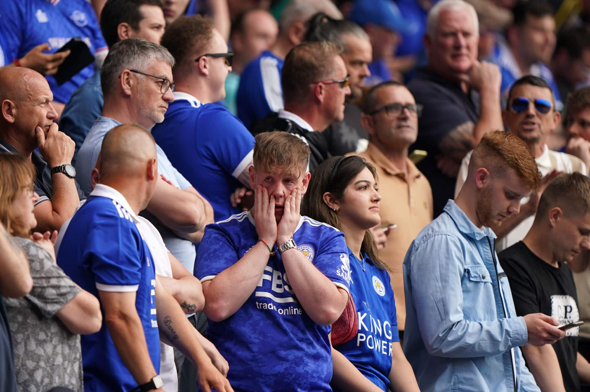 Premier League : City chute à Brentford, Leicester relégué, United et Arsenal terminent en beauté…