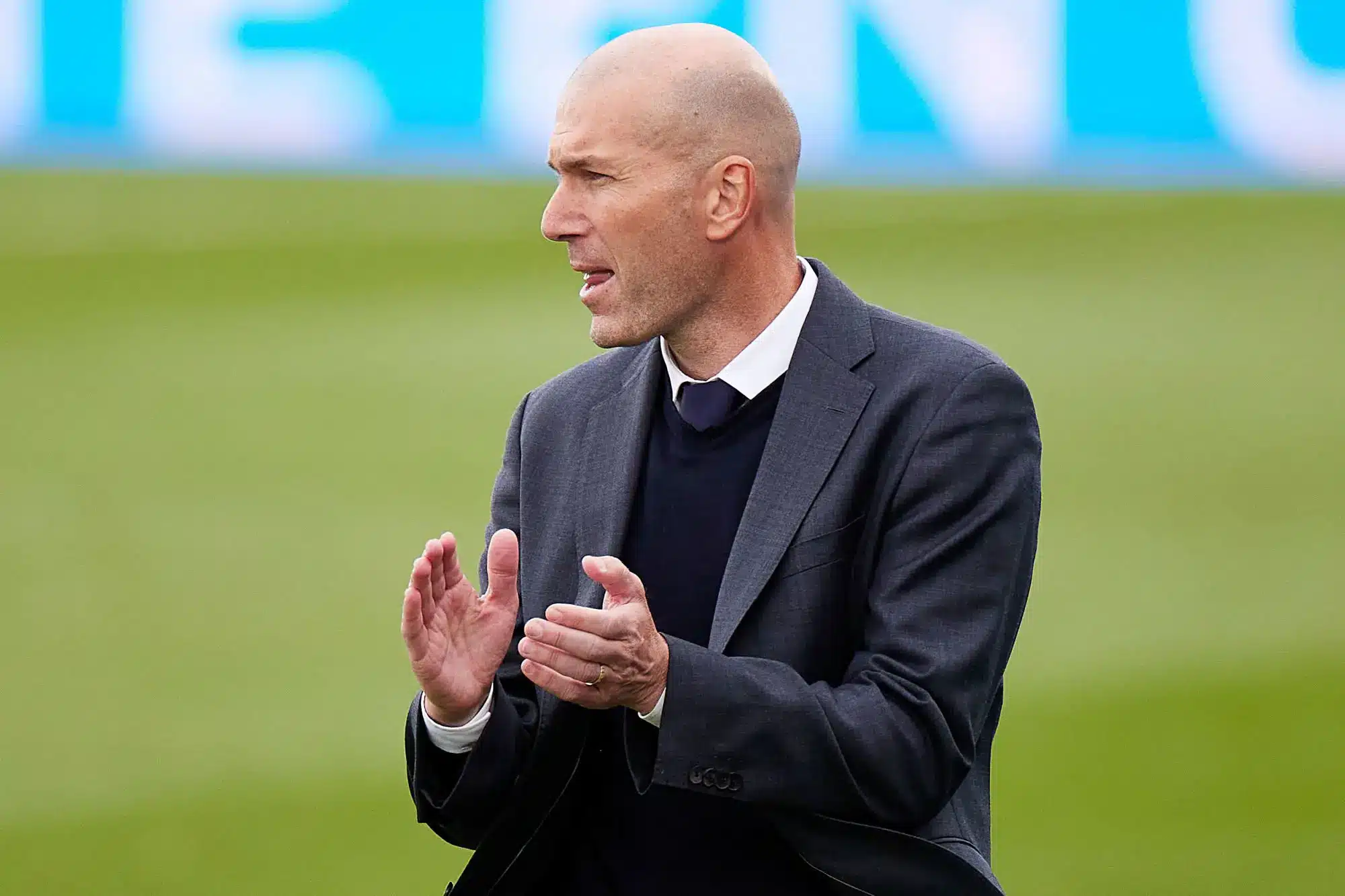 Bientôt sur un banc ? Zidane a reçu une grosse offre !