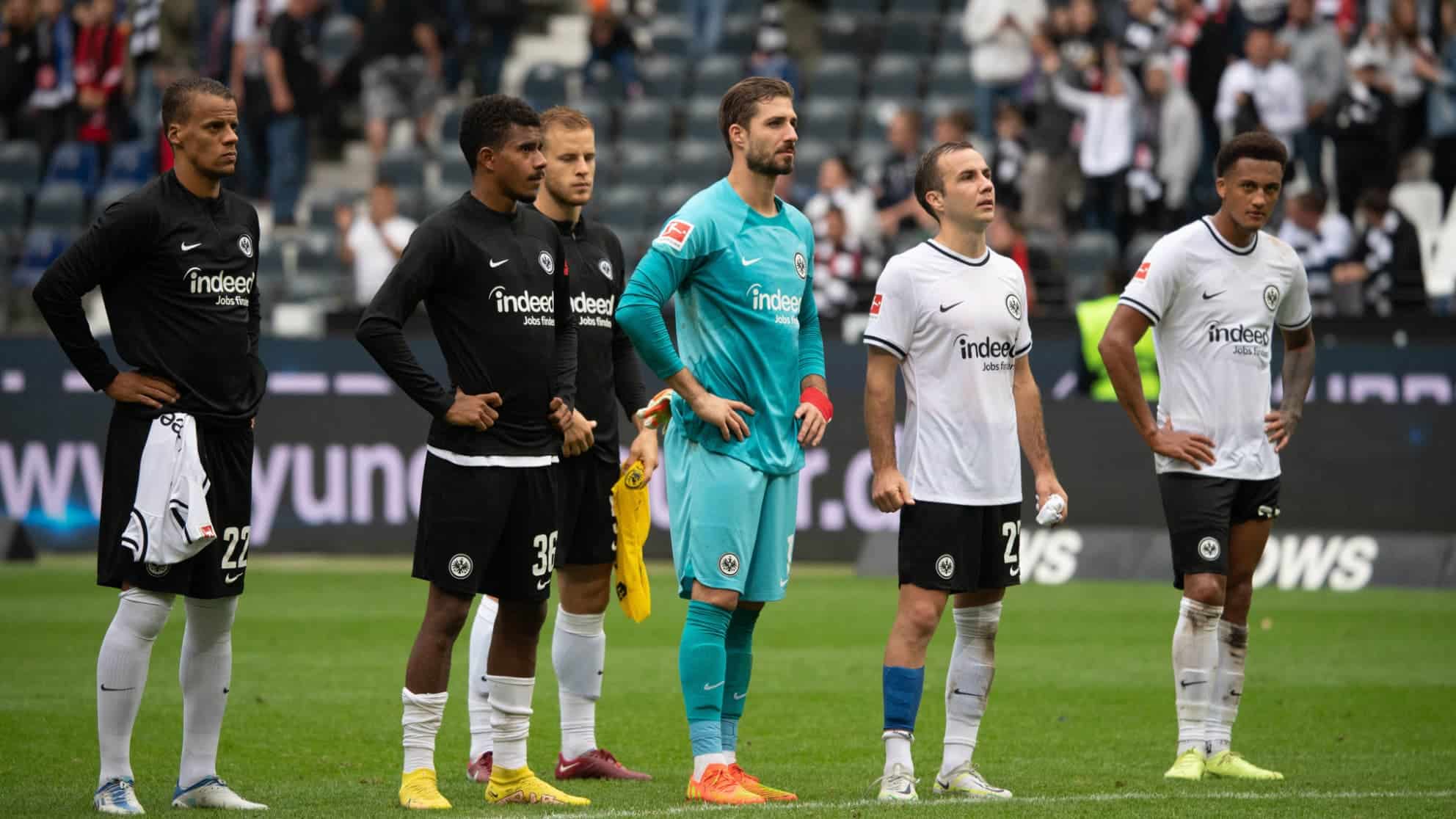 Les joueurs de l Eintracht Francfort tetes basses apres la defaite face a Wolfsburg le 10 septembre 2022 1481047