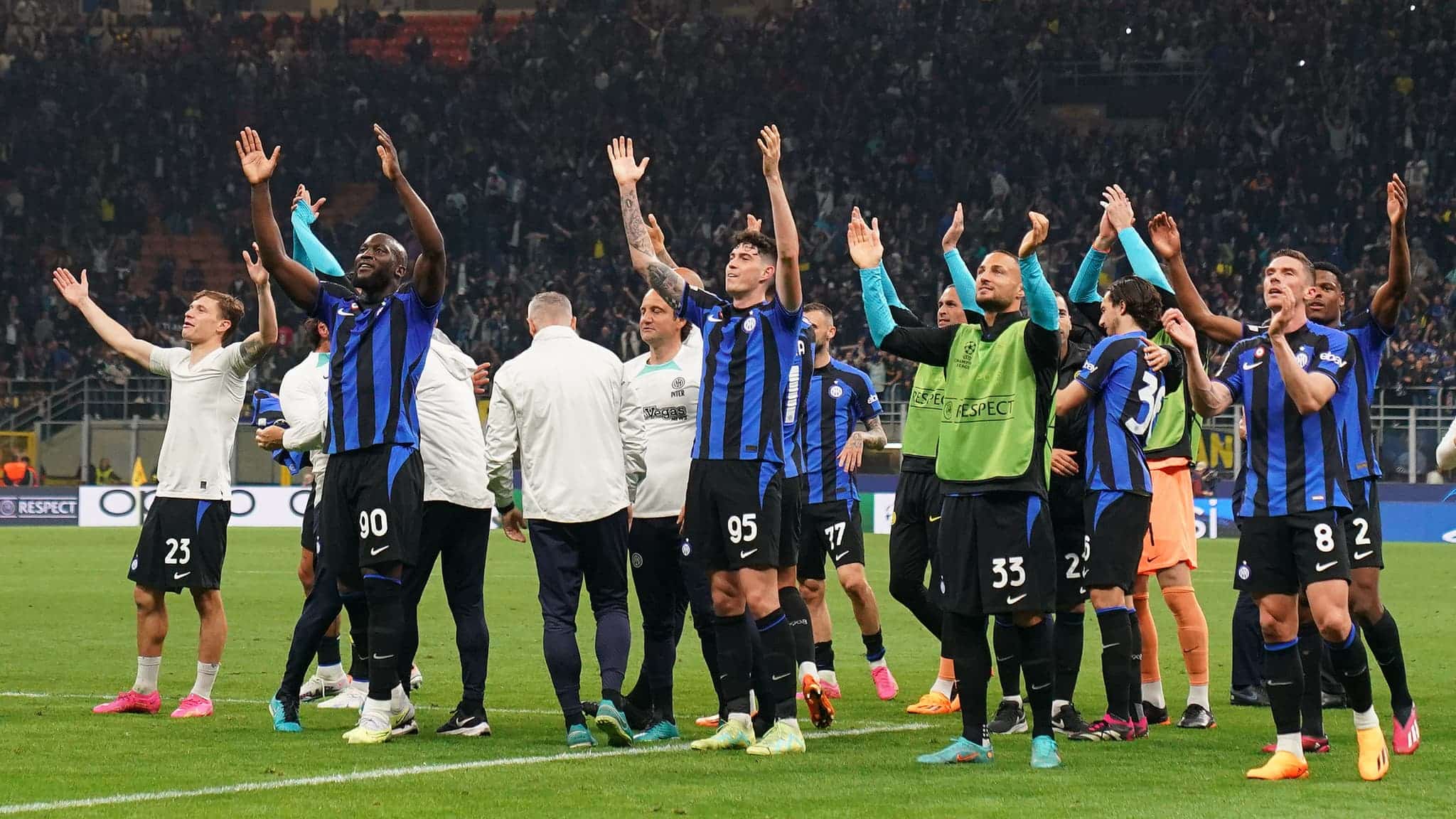 Les joueurs de l Inter apres leur victoire contre l AC Milan le 16 mai 2023 1638057 2
