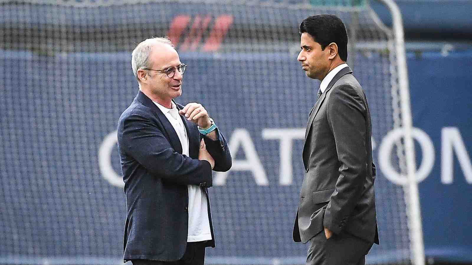 Luis Campos talking with Nasser Al Khelaifi at a PSG training session 1