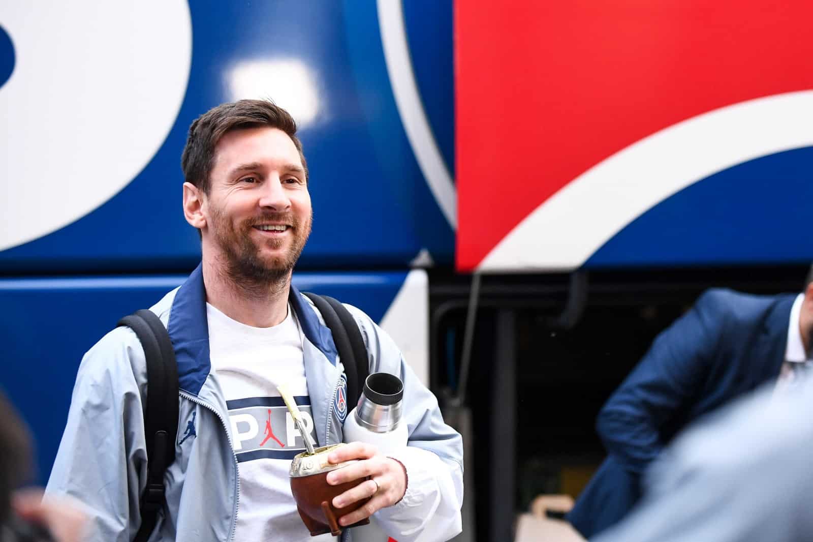 Sanctionné au PSG, Messi reçoit un beau cadeau du Barça !