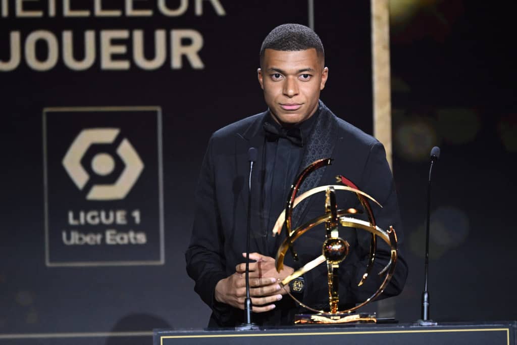 Mbappé répond aux envies du Real Madrid: « Je serai au PSG l’année prochaine »