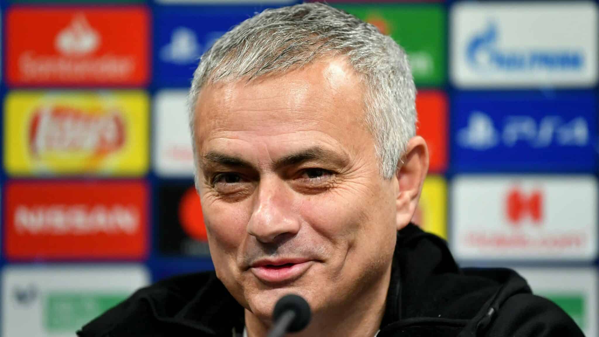 Annoncé en discussion avec le PSG, José Mourinho réagit !