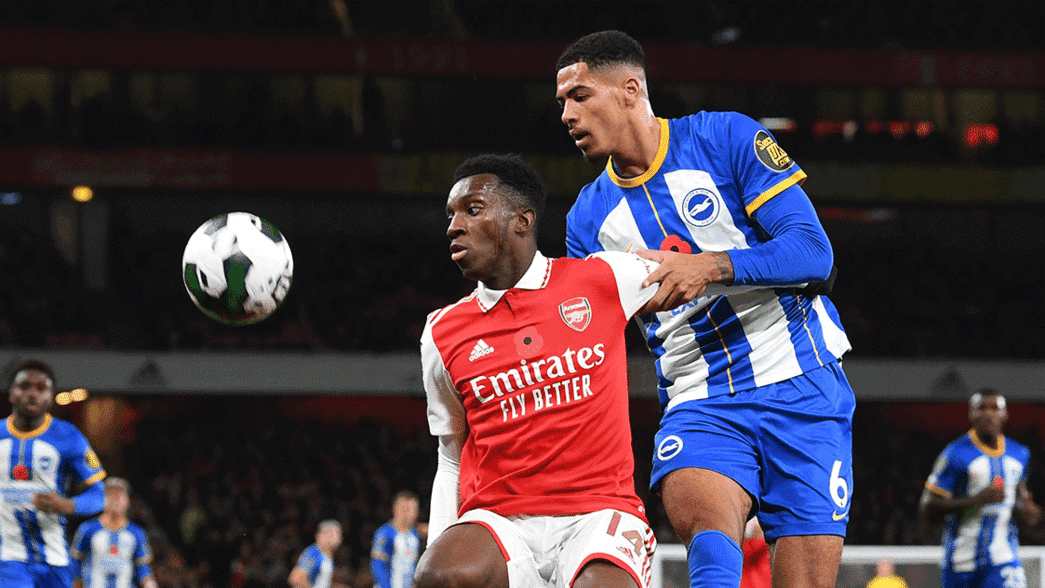 Saka et Martinelli titulaires, les équipes officielles du choc Arsenal – Brighton