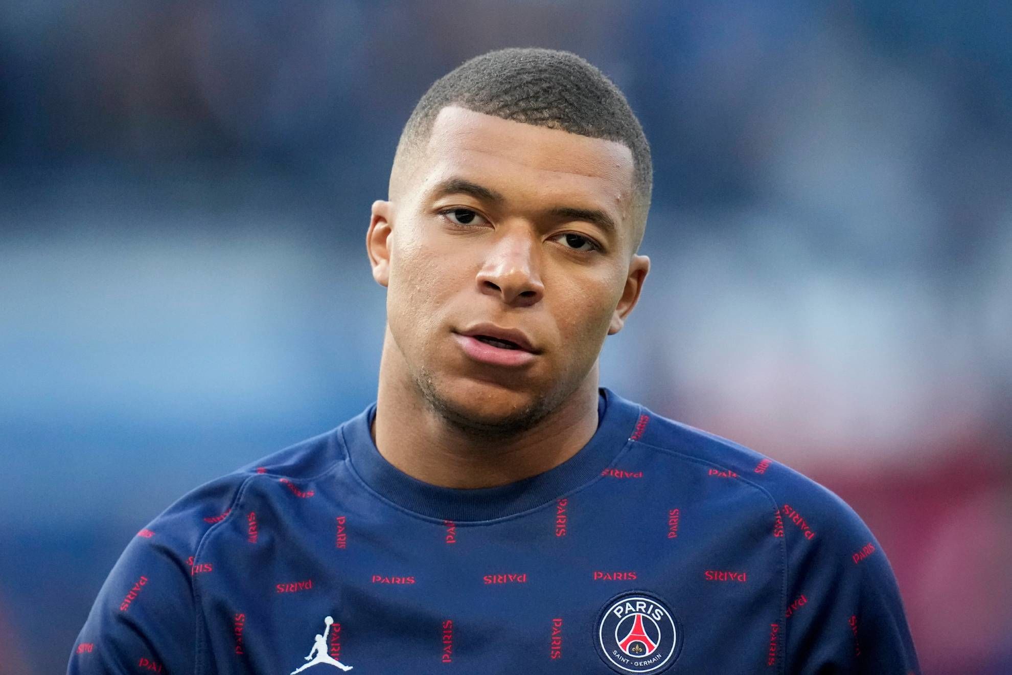 Coup de tonnerre, Kylian Mbappé annonce son départ du PSG dans une lettre officielle !