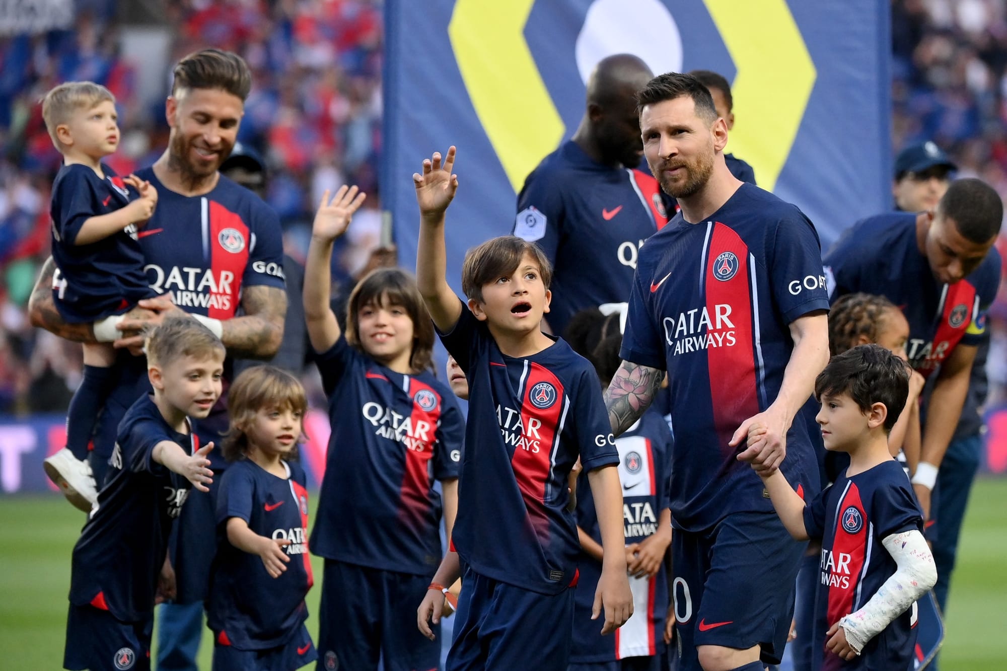 1594792 lionel messi et sergio ramos ont fait leurs adieux au psg ce samedi 3 juin 2023 1