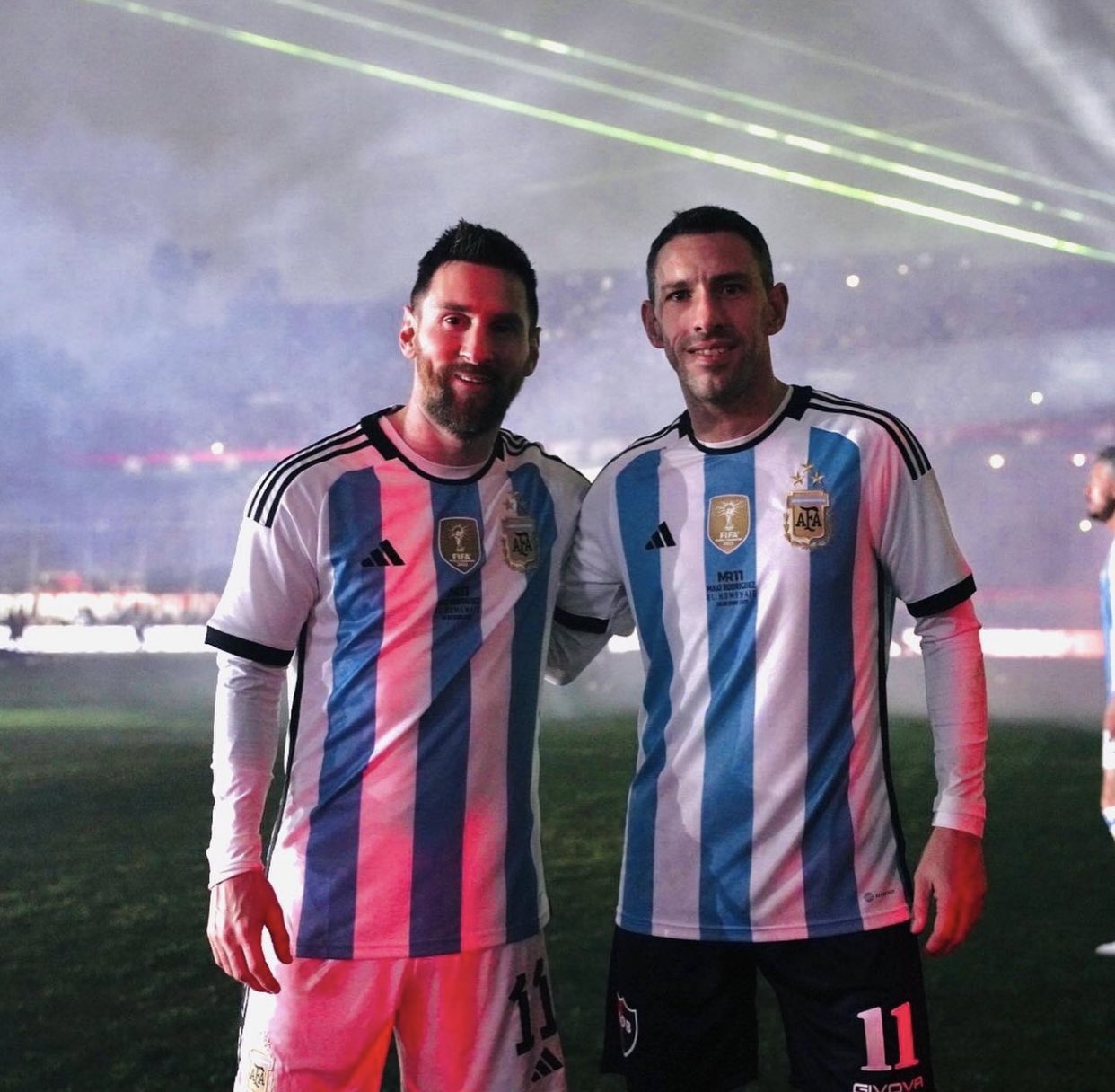 Messi anniversaire Maxi Rodriguez