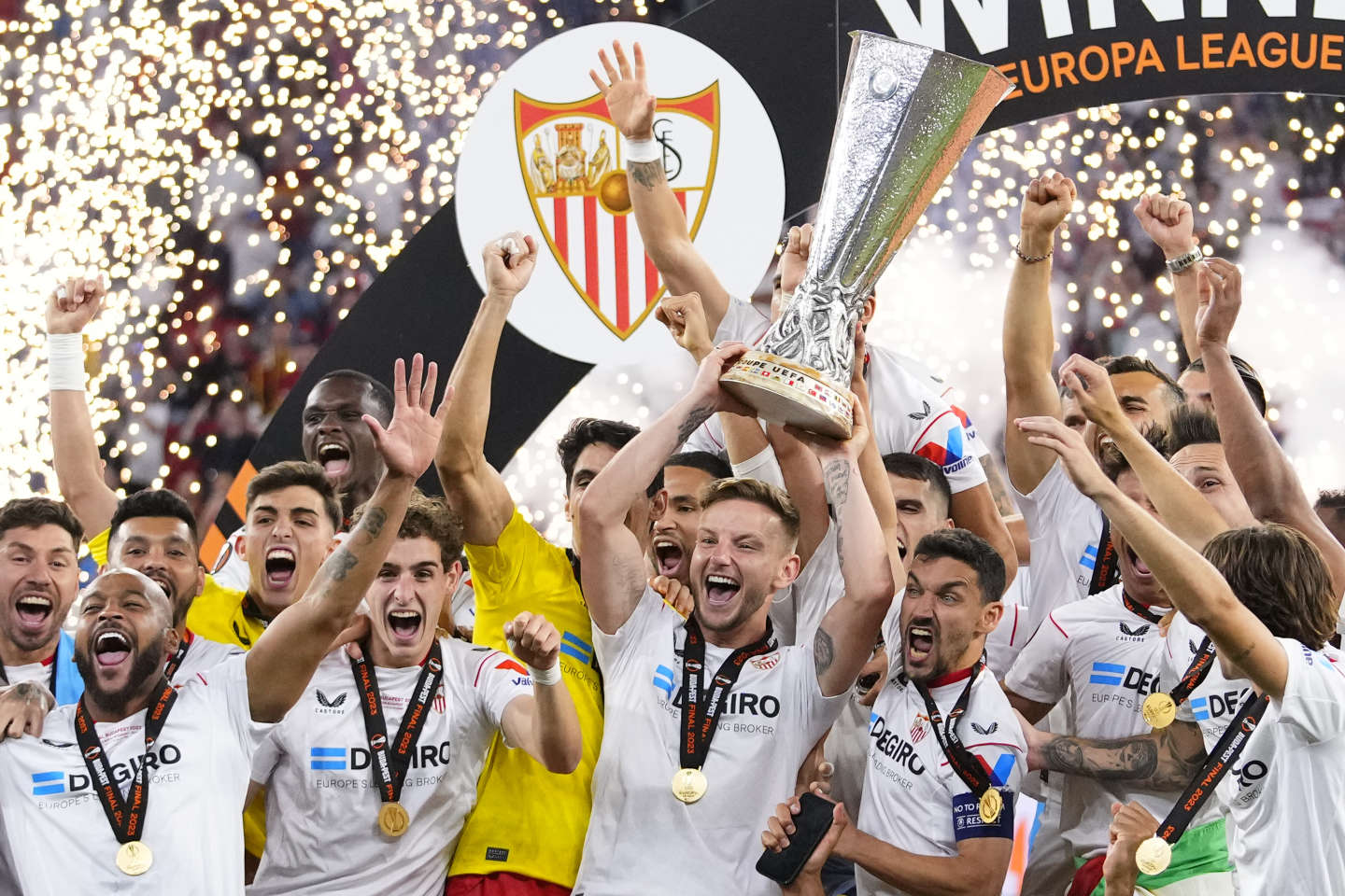 Officiel : Séville dit adieu à une pièce maîtresse après le sacre en Europa League