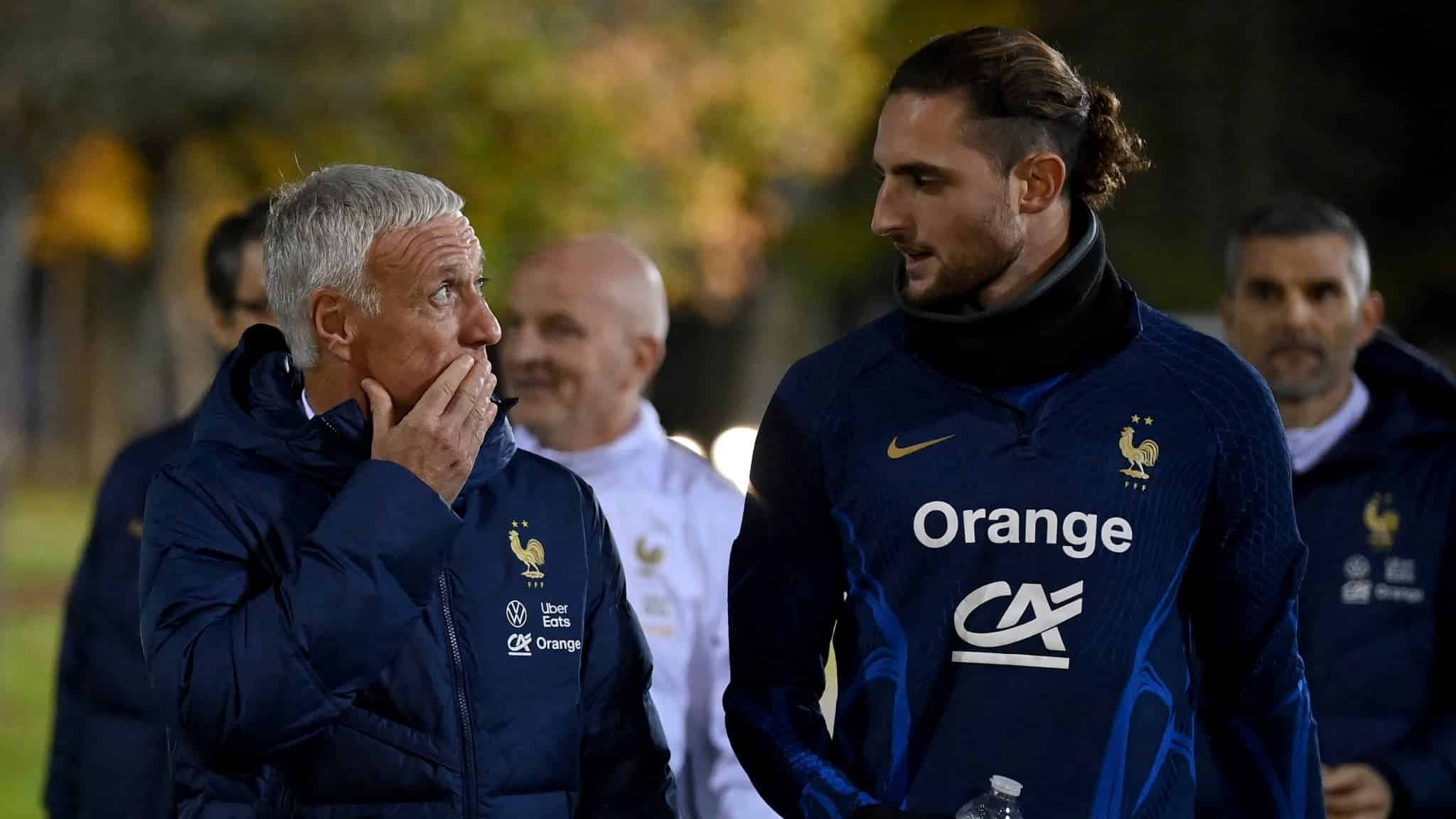 Didier Deschamps et Adrien Rabiot 1535881