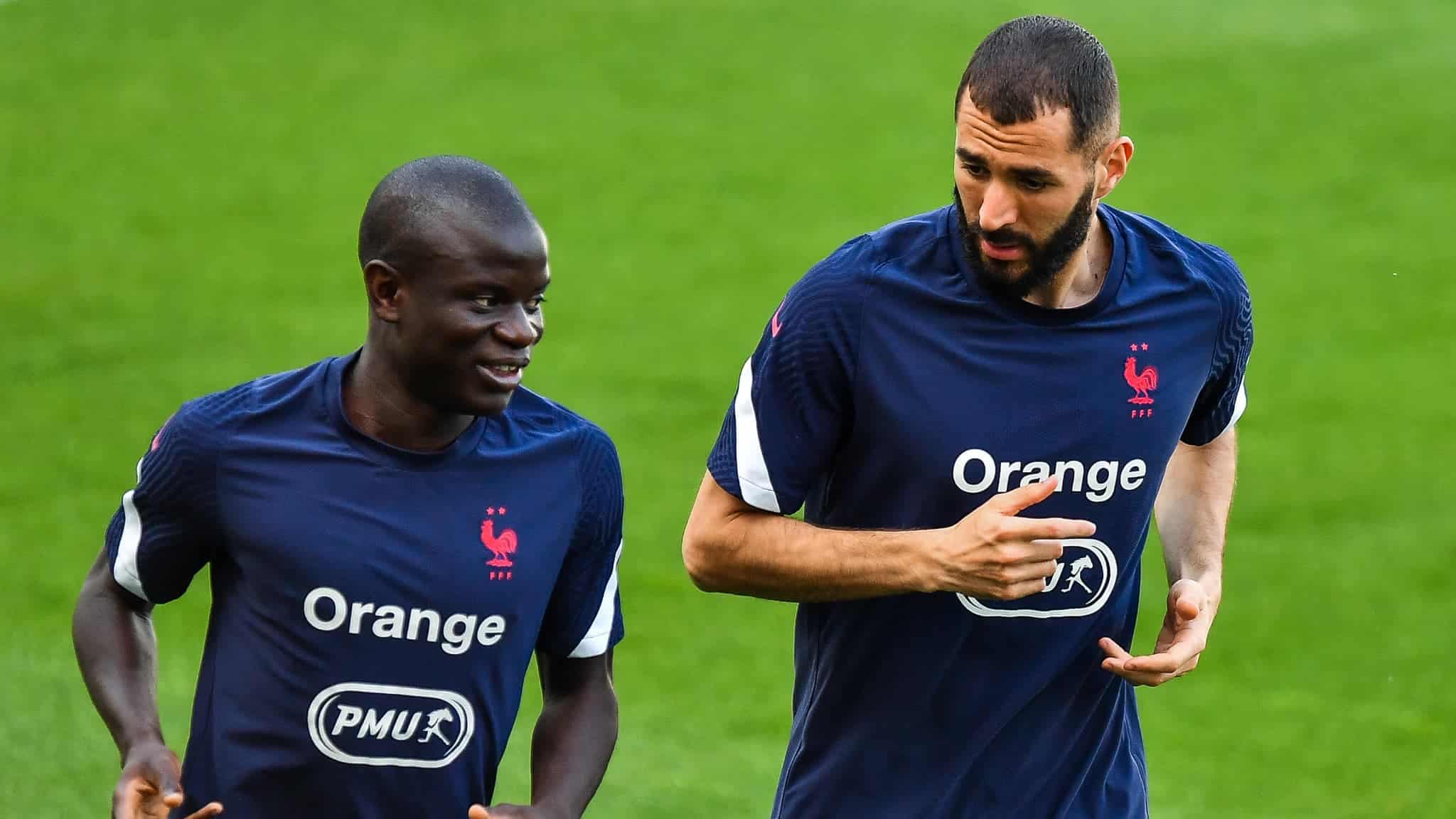 N Golo Kante et Karim Benzema en equipe de France 1651186