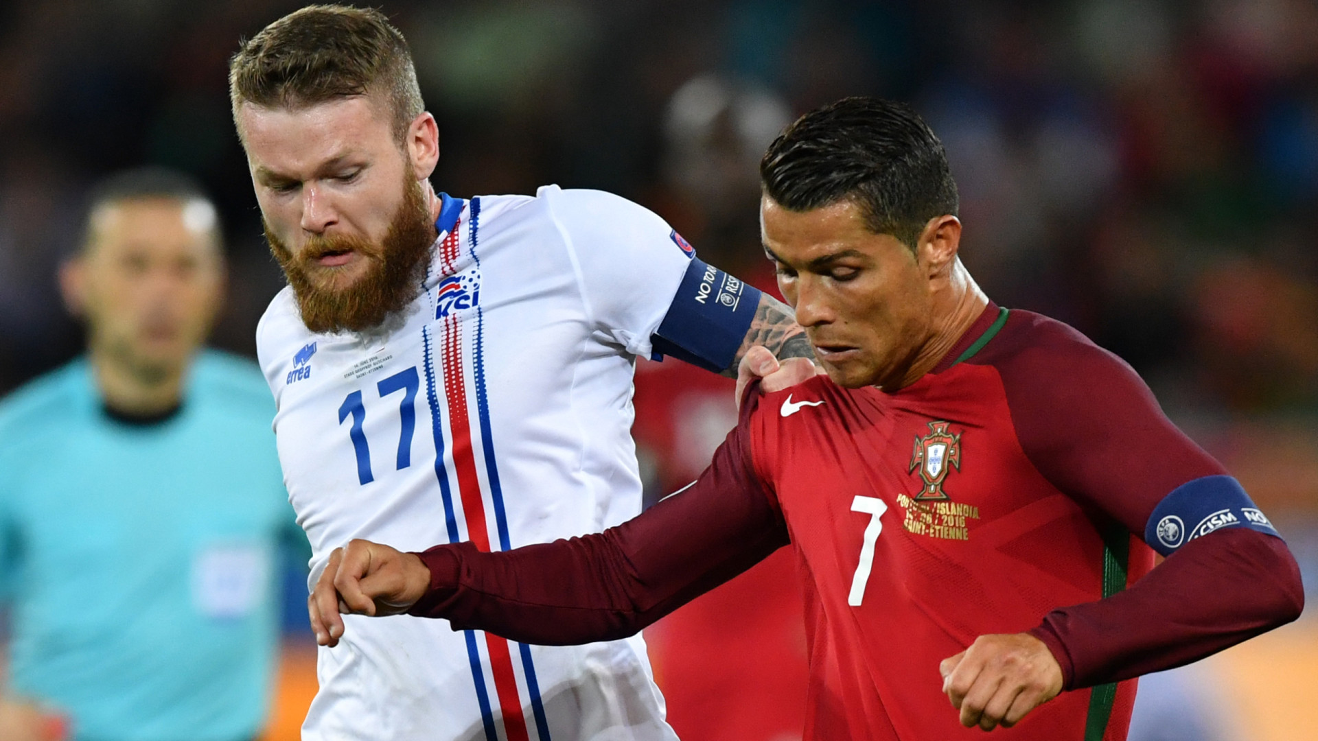 Gunnarsson (capitaine de l’Islande) : «Pourquoi je ne demanderai pas le maillot de Ronaldo»