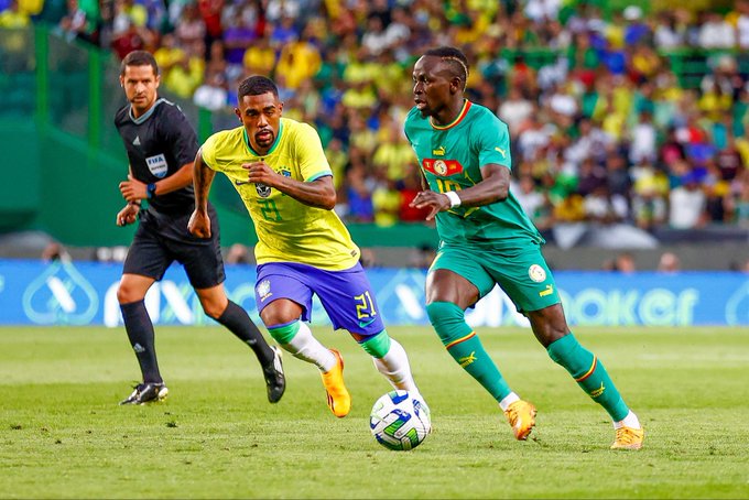 Une victoire de prestige face au Brésil et un record pour le Sénégal