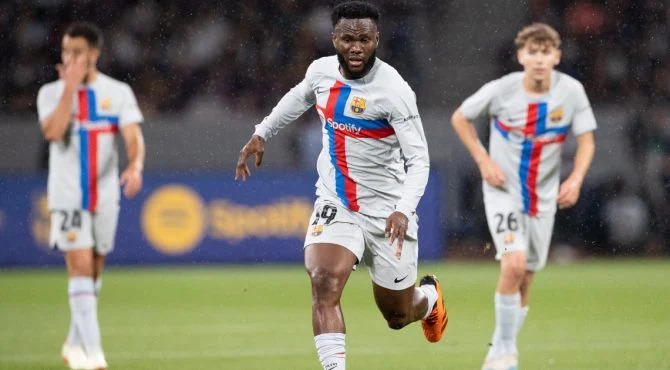 Barcelone rejette l'offre de signer deux joueurs de l'Inter Milan en échange de Kessie 2 image 214