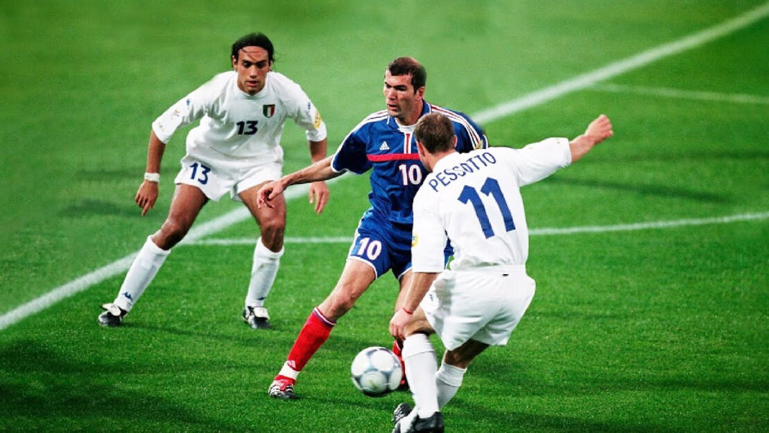 Zinédine Zidane est considéré comme l'un des plus grands footballeurs de tous les temps