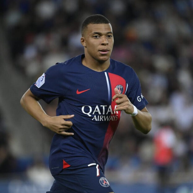 Les fans du Real Madrid disent la même chose que Mbappe veut quitter le PSG 2 image 223 6