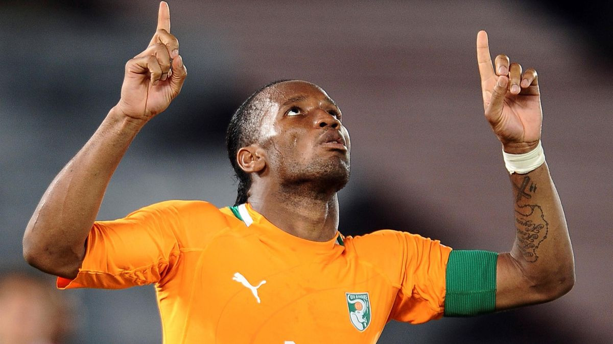 Il détient ainsi le record du plus grand nombre de buts marqués pour les Eléphants de Côte d'Ivoire
