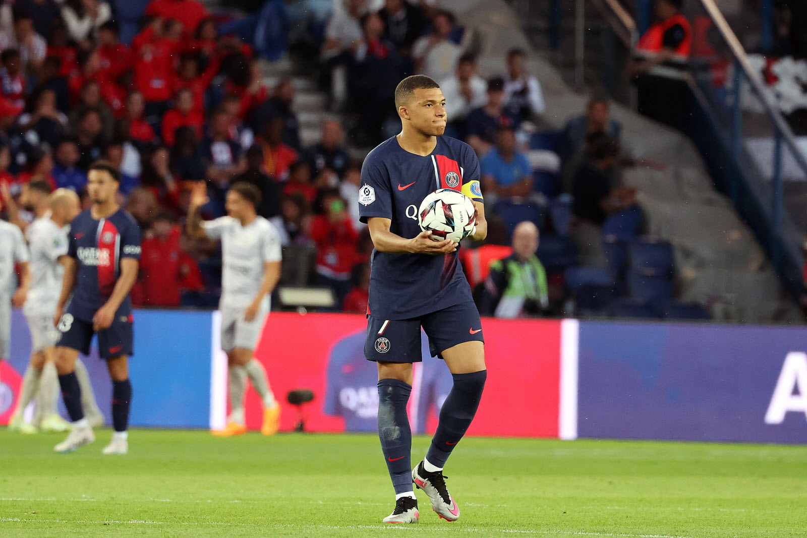 kylian mbappe a provoque la colere de la direction du psg en l informant de sa volonte de depart libre a l ete 2024 photo sipa jp pariente 1686606041