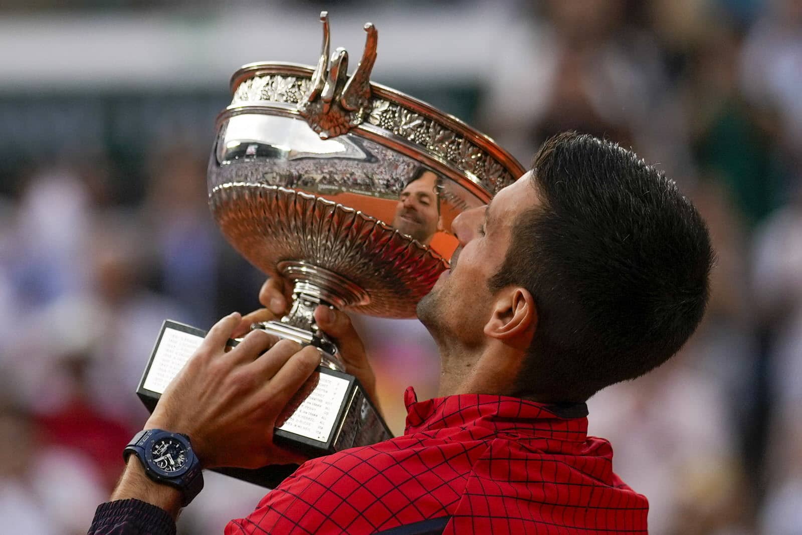 novak djokovic et la coupe des mousquetaires photo sipa ap thibault camus 1686502902