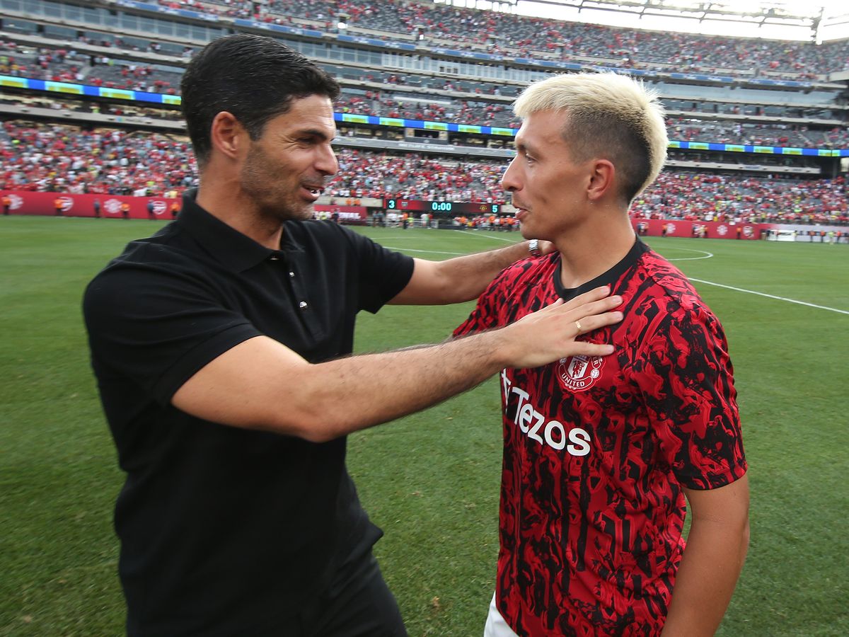 Arteta révèle une conversation avec Lisandro Martinez après la défaite d’Arsenal contre Man Utd