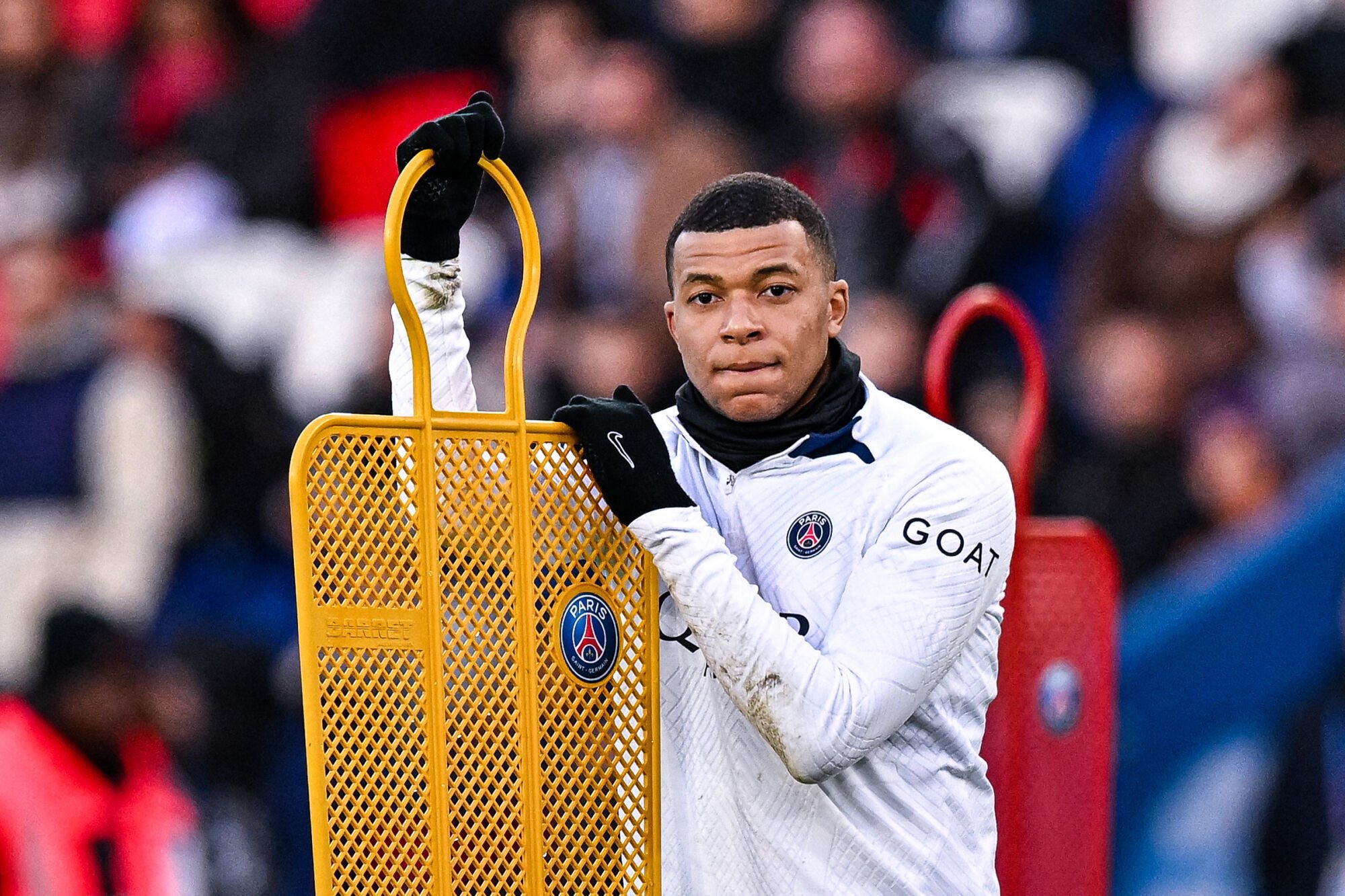 Dernière minute, le PSG a fixé un nouveau prix pour la vente de Mbappé