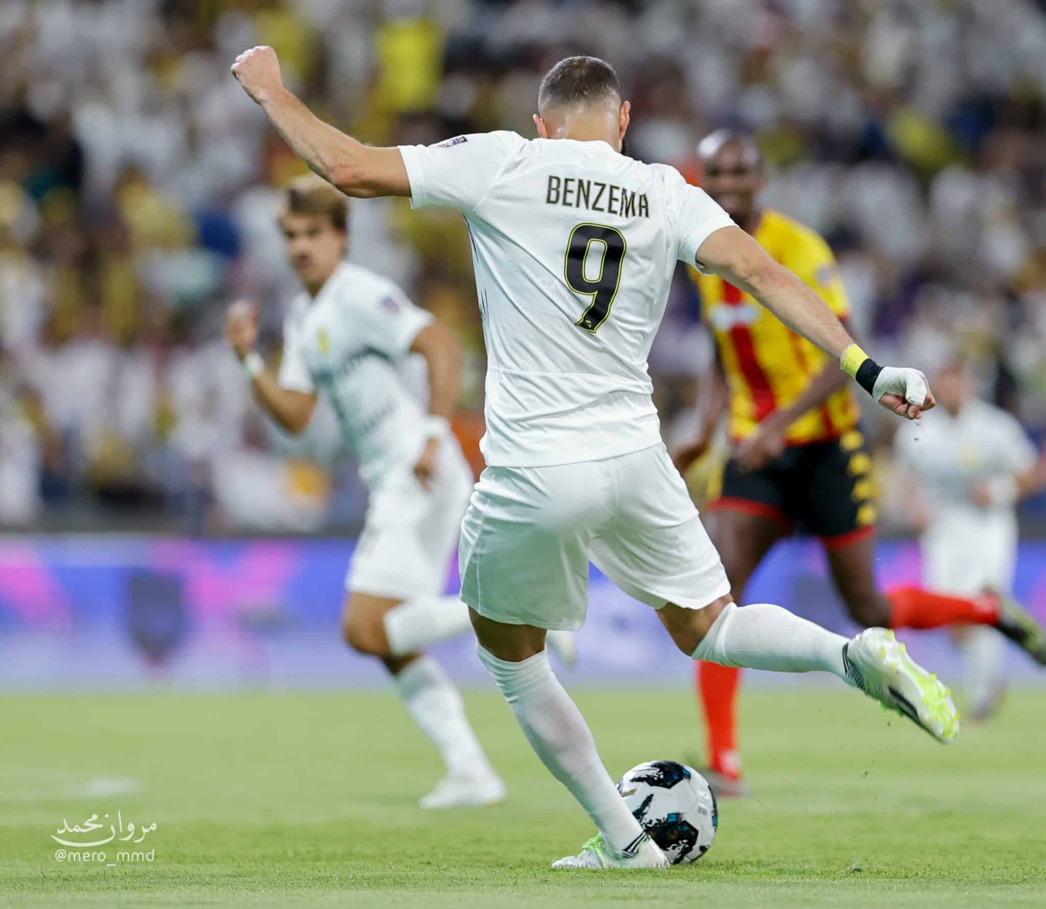 VIDÉO : L’enroulé somptueux de Benzema en pleine lucarne pour ses débuts à Al Ittihad