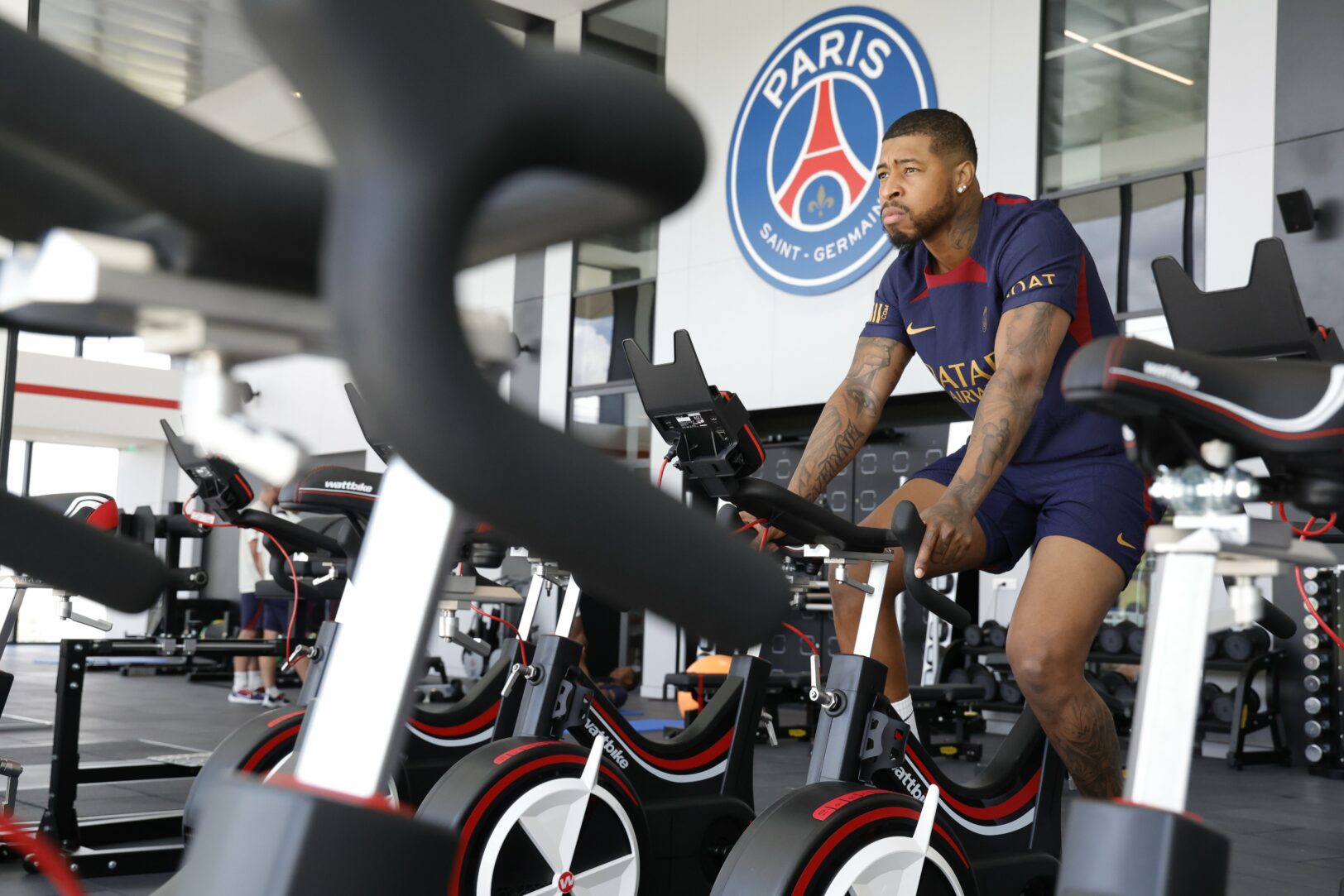 Kimpembe au nouveau centre d'entrainement du PSG