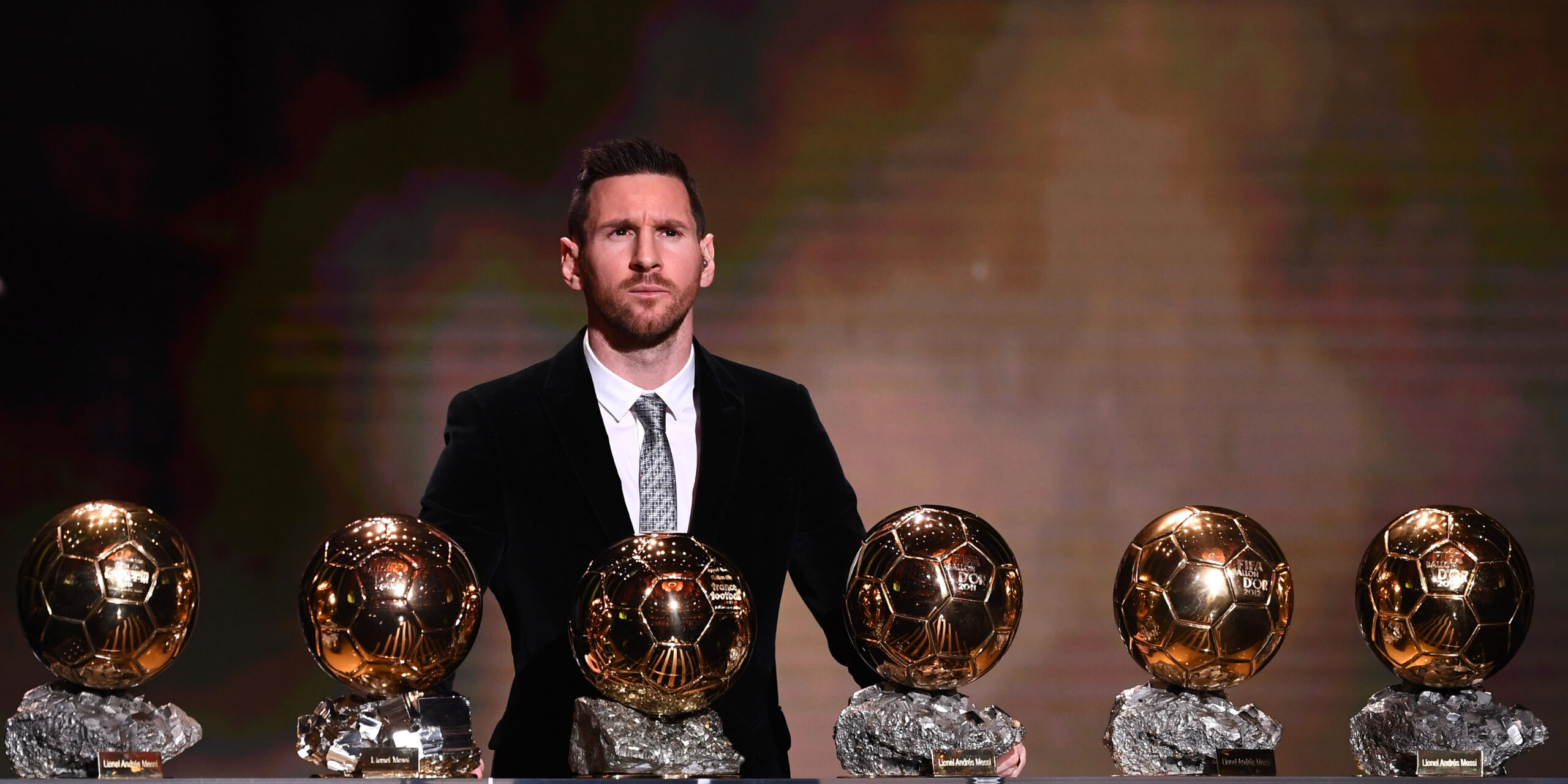 Football l Argentin Lionel Messi remporte son 6eme ballon d or un record 1 scaled