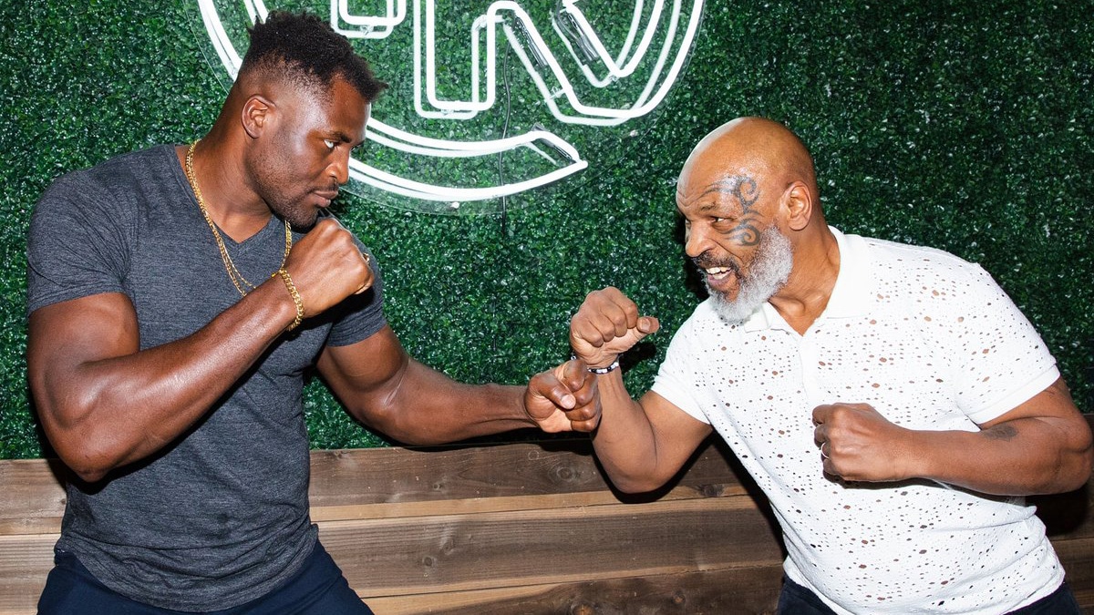 C’est une dinguerie, Mike Tyson s’offre ouvertement à Francis Ngannou : “J’aimerais bien…”