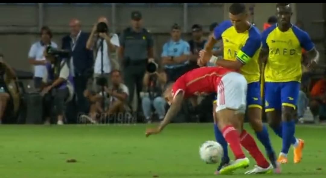 Joli contrôle, crochet, lobe, Di Maria marque contre Al Nassr et humilie aussi Cristiano (Vidéo)