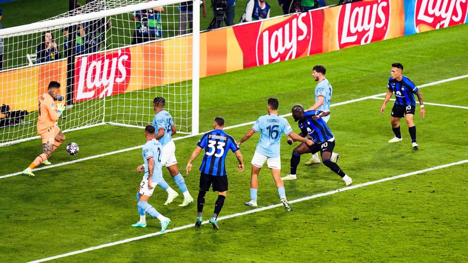 Ederson face à l'Inter en finale de Ligue des champions 2022-2023
