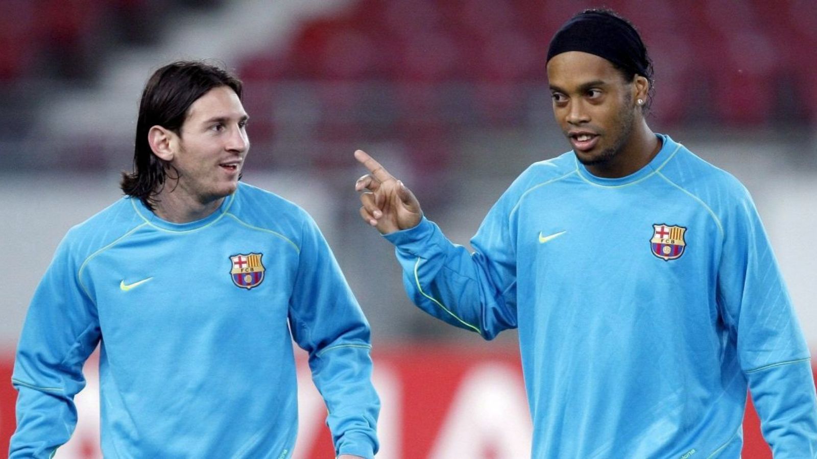 Lionel Messi Ronaldinho Barcelona 1