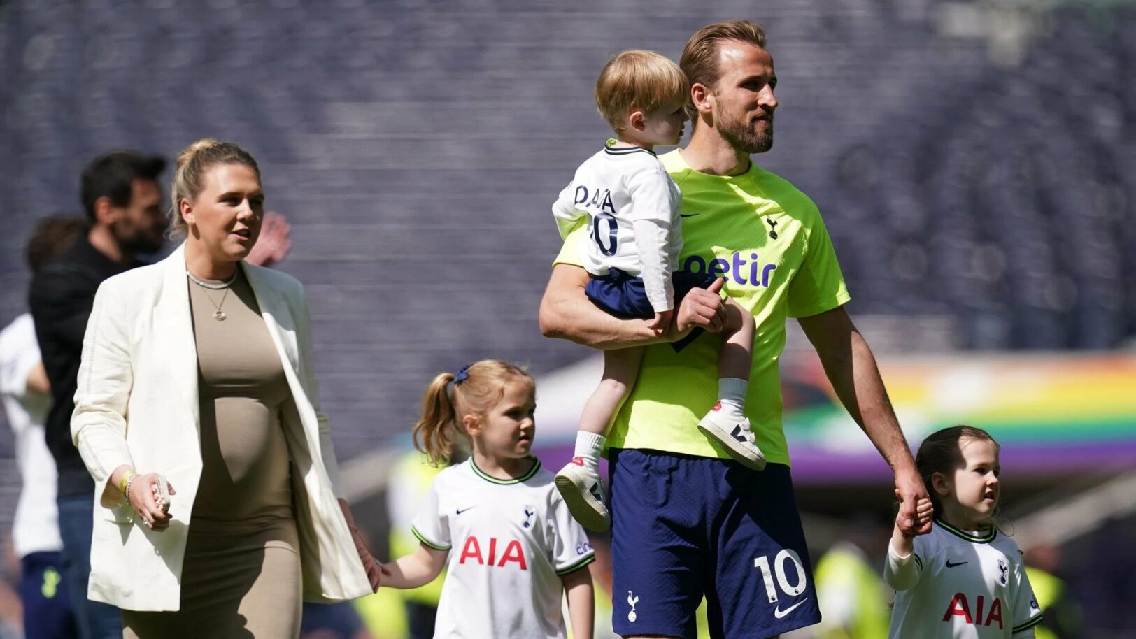 La femme de Harry Kane aperçu au Bayern 