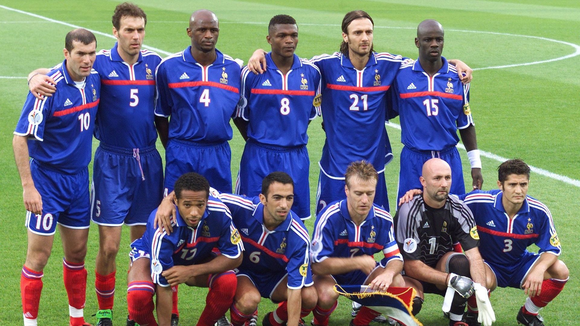 « Il est de loin le « GOAT » français », un ancien tricolore a tranché entre Mbappé, Platini et Zidane
