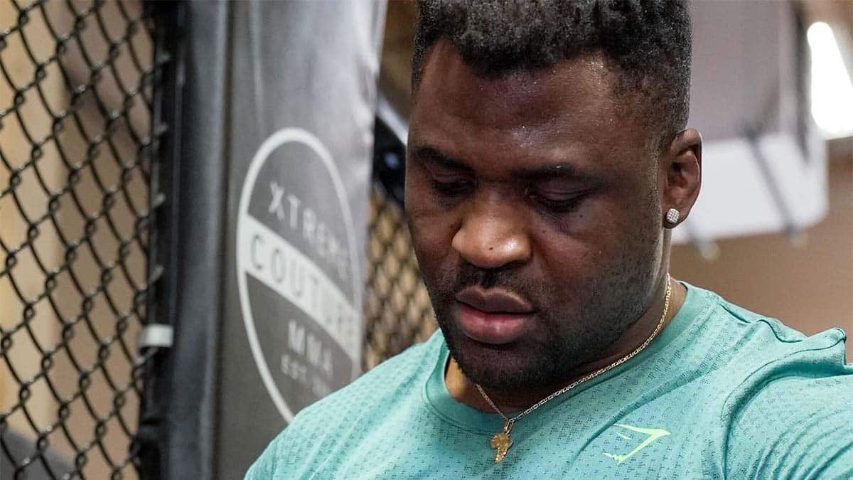 Boxe – Une nouvelle controverse lancée contre Francis Ngannou : « Il dit qu’il a 36 ans, mais… »