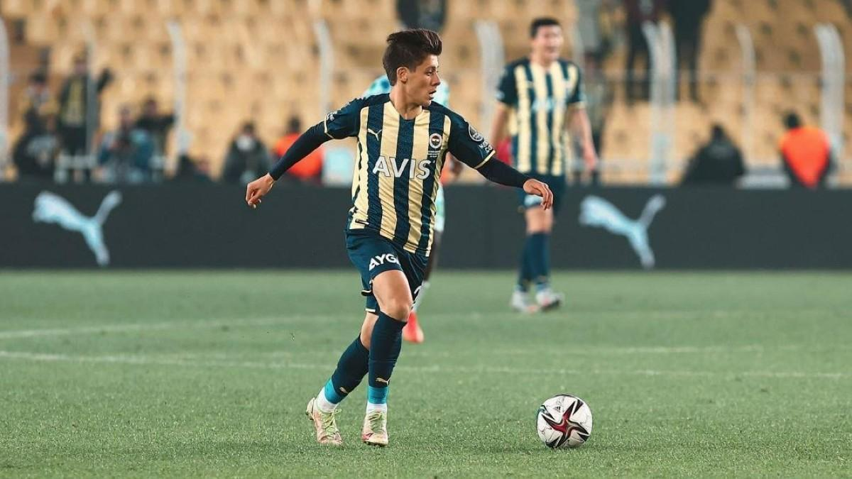 Arda Güler avec Fener