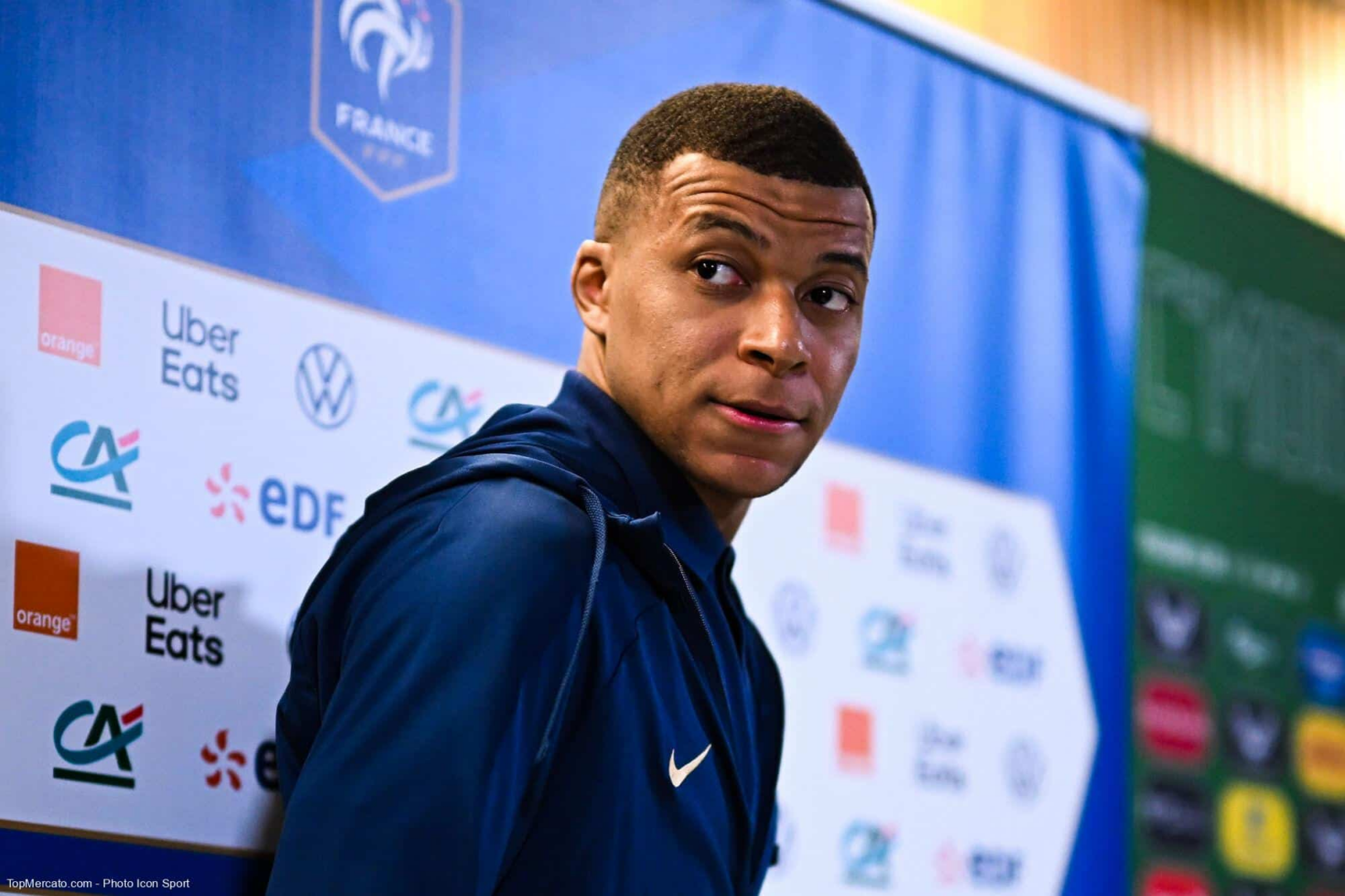 Mbappé avec la France